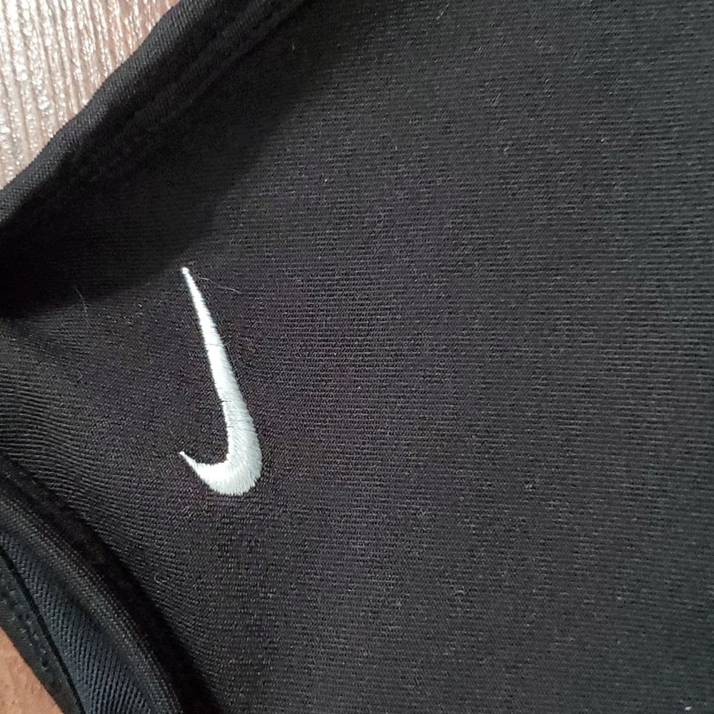 Nike dri fit tank with built in bra - Picture 3 of 4